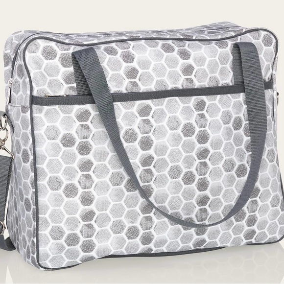 31 Bags Away For The Weekender bag - Picture 3 of 3